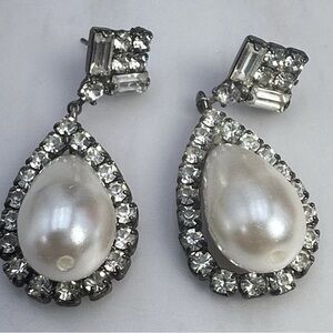 Vintage Faux Pearl Rhinestone Drop Earrings Silver Tone Teardrop Pierced